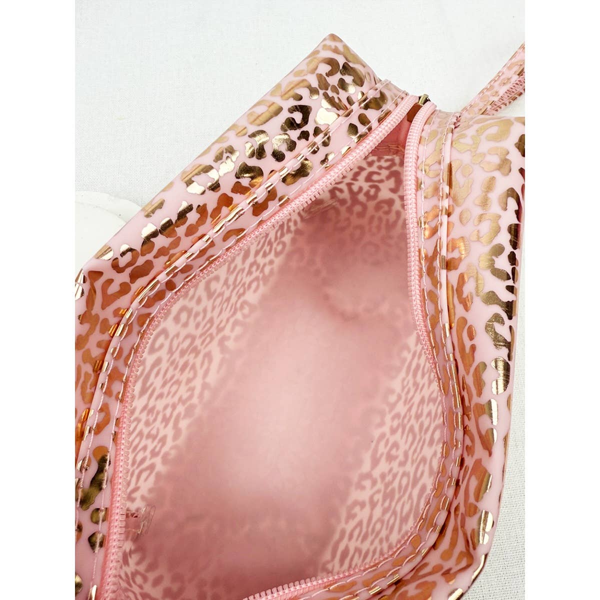 Waterproof Fabric Leopard Pattern Cosmetic Bag