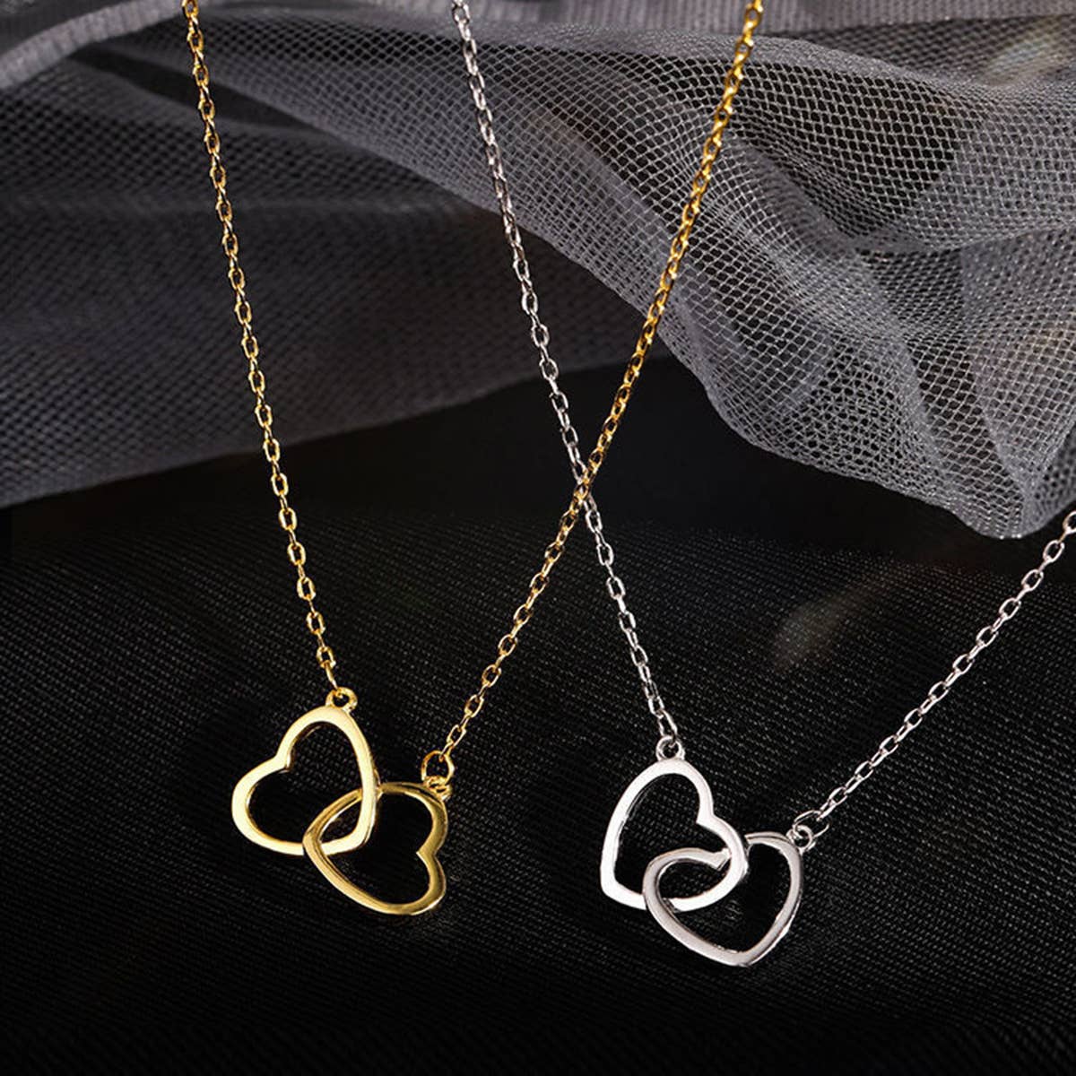 Cold wind design feeling double ring heart clavicle chain: Gold