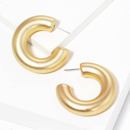 Thick Hoop Earrings
: Gold