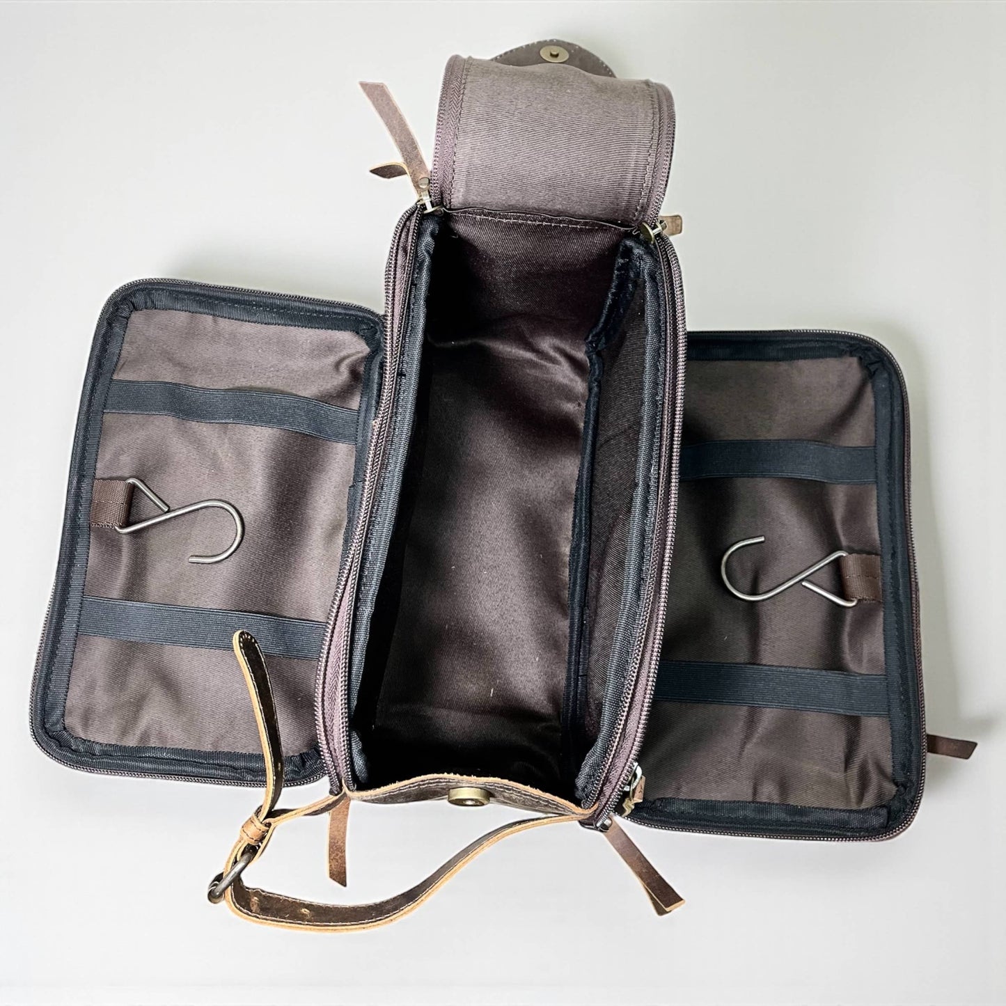 All leather toiletry bag