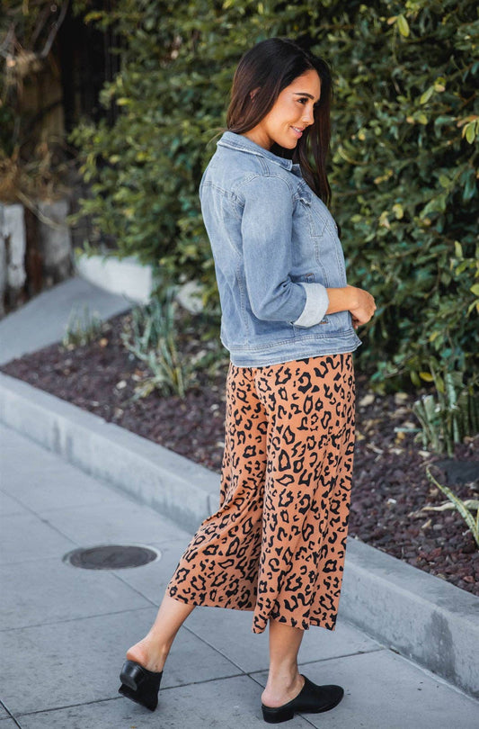 Erin Gaucho Pants: Leopard Brown
